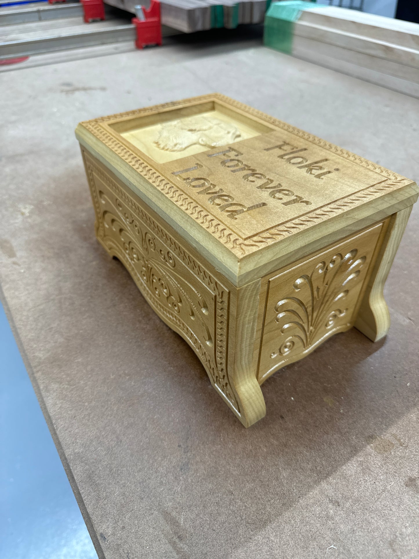 Hand-Carved Wooden Pet Urn – Personalized Memorial Box for Ashes, Custom Dog Cat Tribute